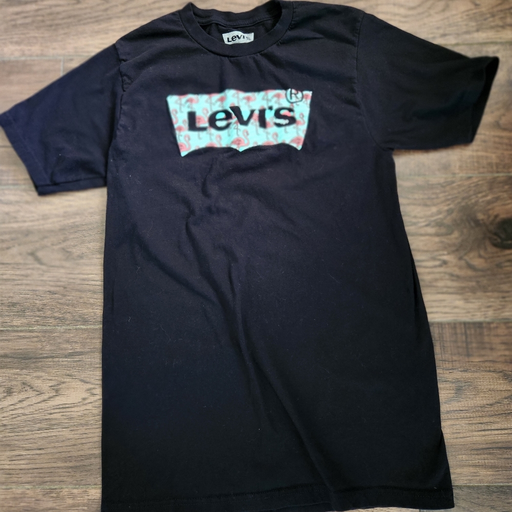 Levi's t-shirt